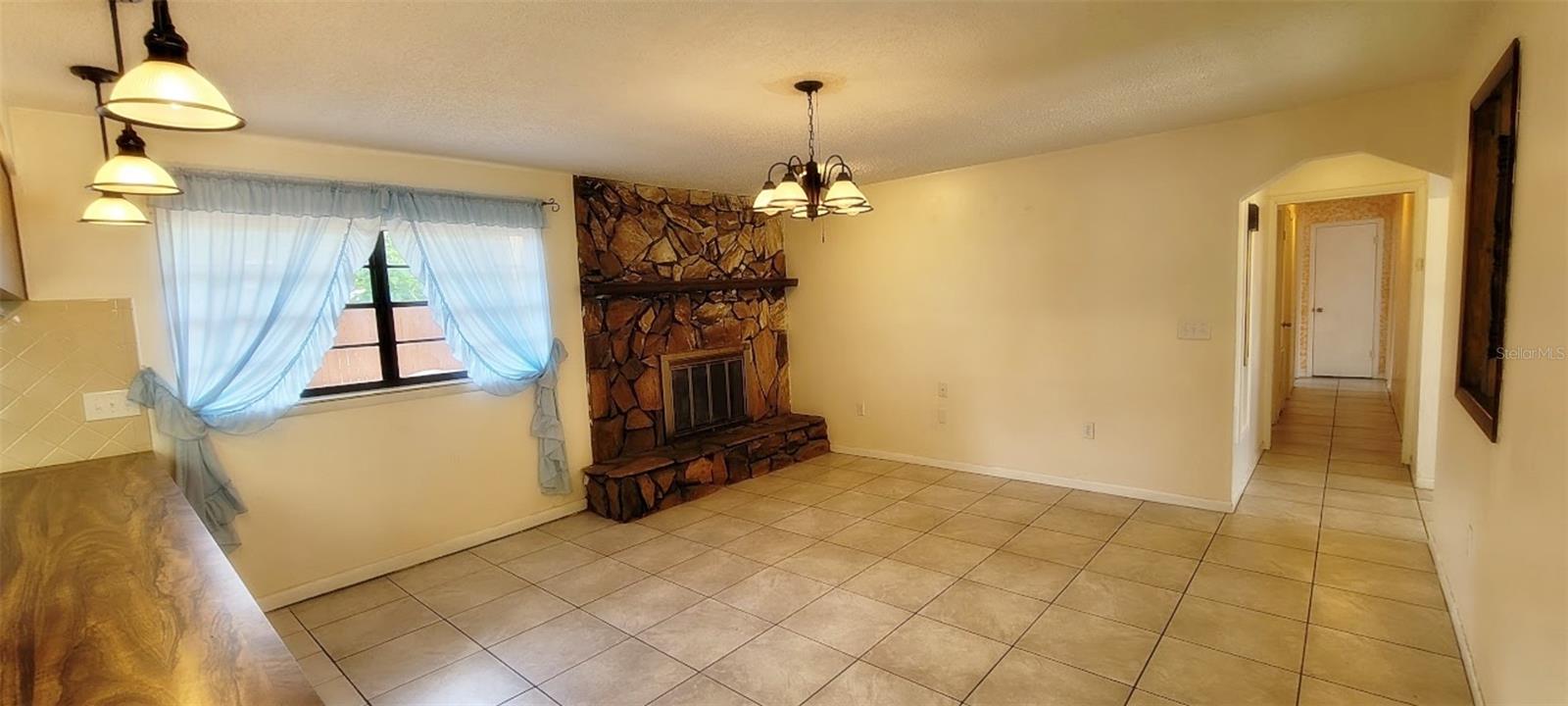 Image 11 of 38 For 406 Wright Street