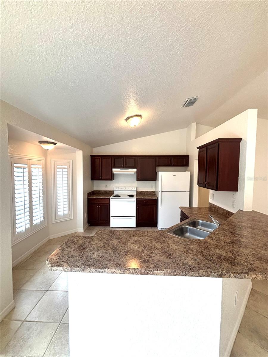 Image 4 of 15 For 3841 28th Terrace