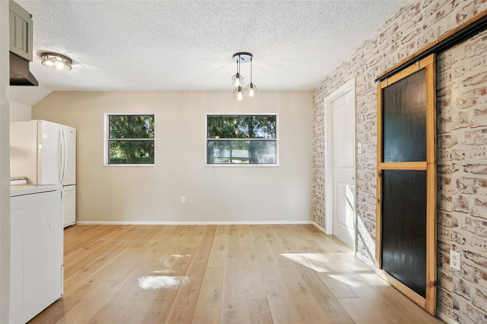 Image 15 of 46 For 1360 Cedar Avenue