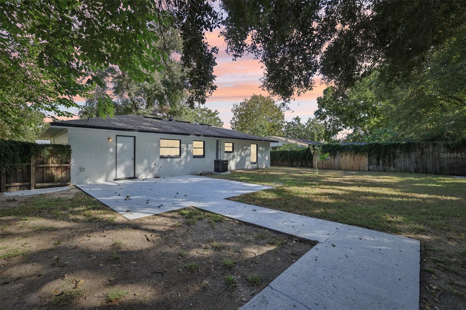 Image 38 of 46 For 1360 Cedar Avenue