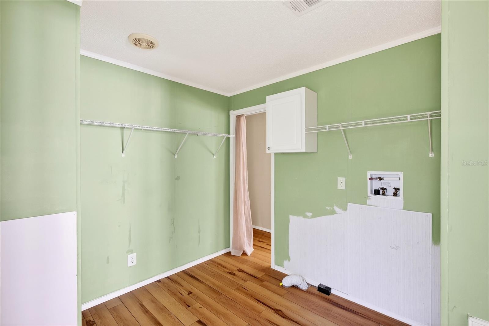 Image 22 of 52 For 413 Quail Street