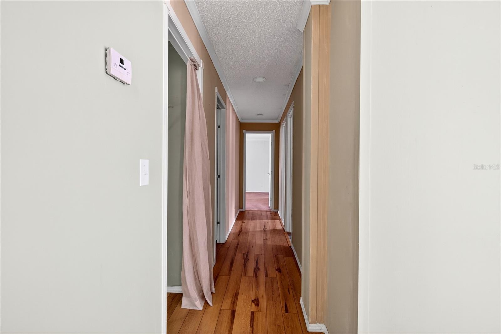 Image 24 of 52 For 413 Quail Street