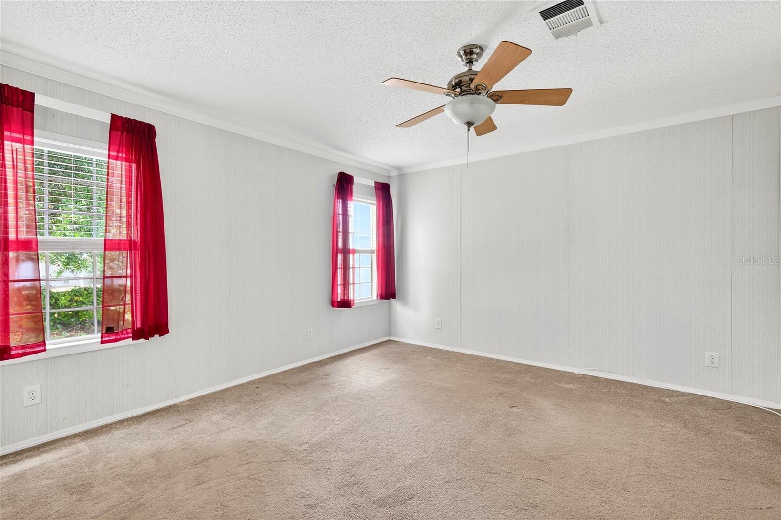 Image 25 of 52 For 413 Quail Street