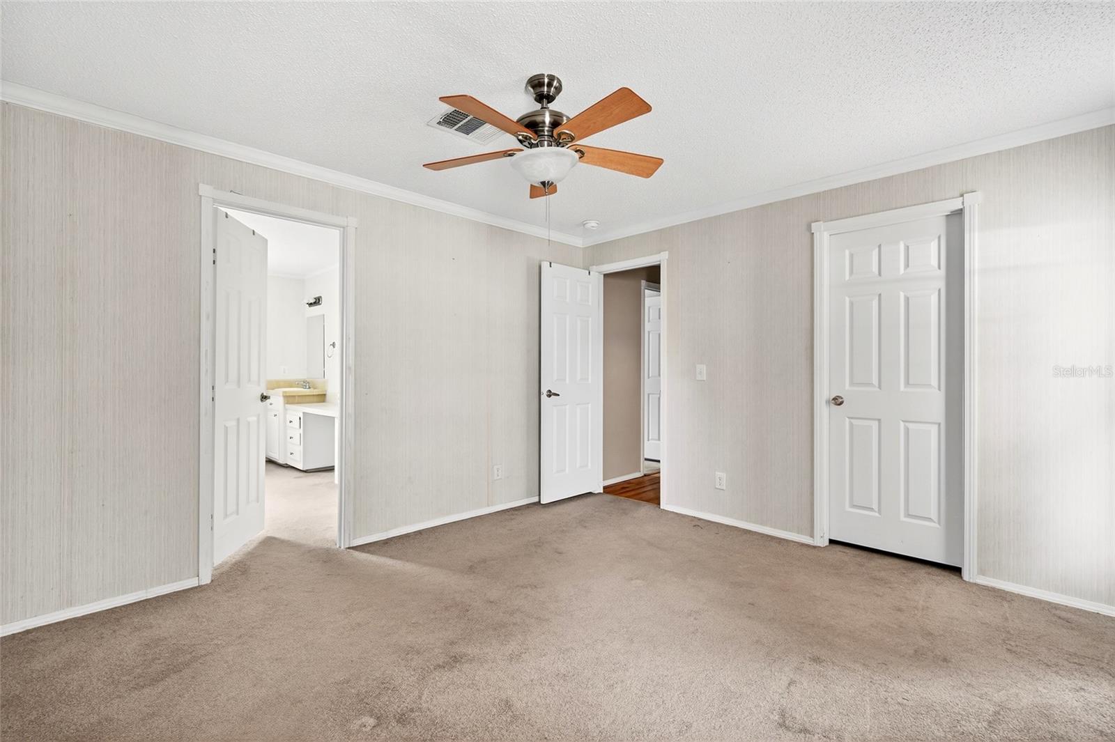 Image 27 of 52 For 413 Quail Street