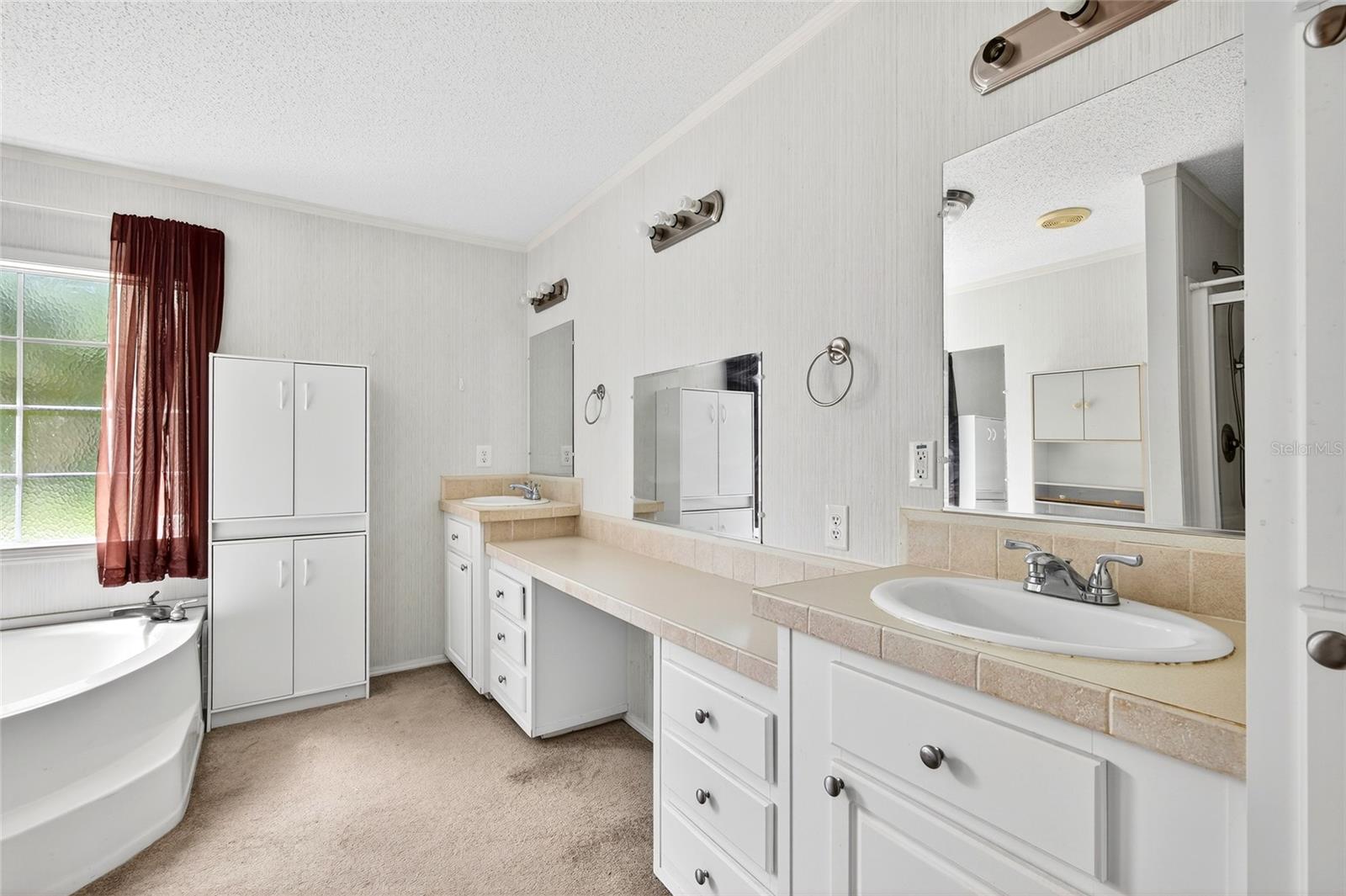 Image 29 of 52 For 413 Quail Street