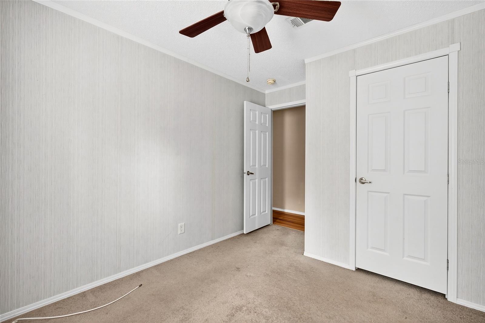 Image 32 of 52 For 413 Quail Street