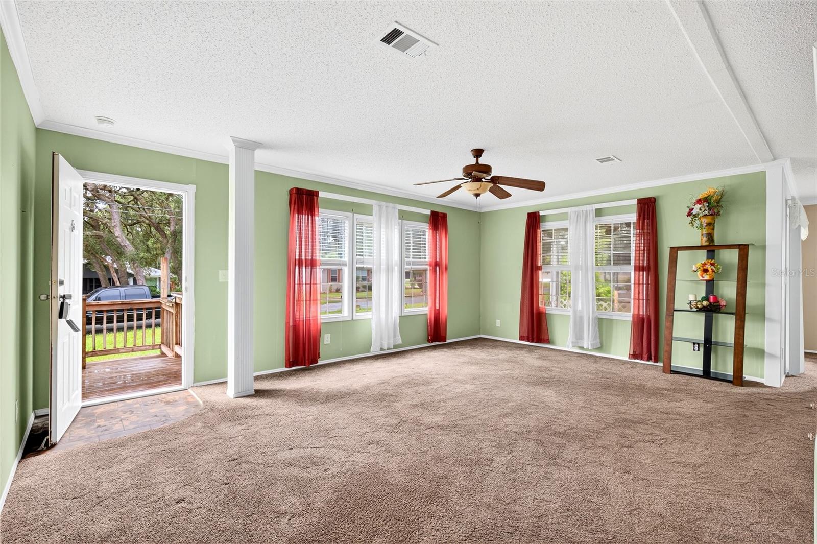 Image 9 of 52 For 413 Quail Street