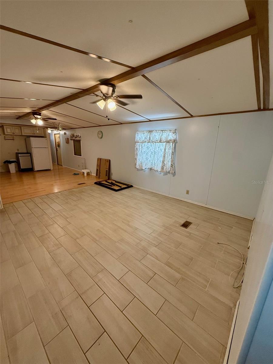 Image 4 of 18 For 6377 Flanders Lane