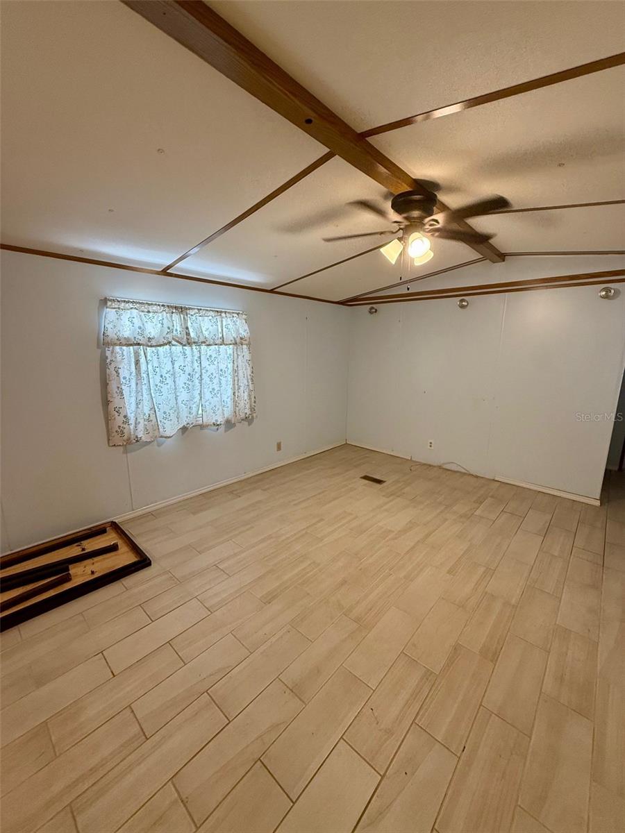 Image 5 of 18 For 6377 Flanders Lane