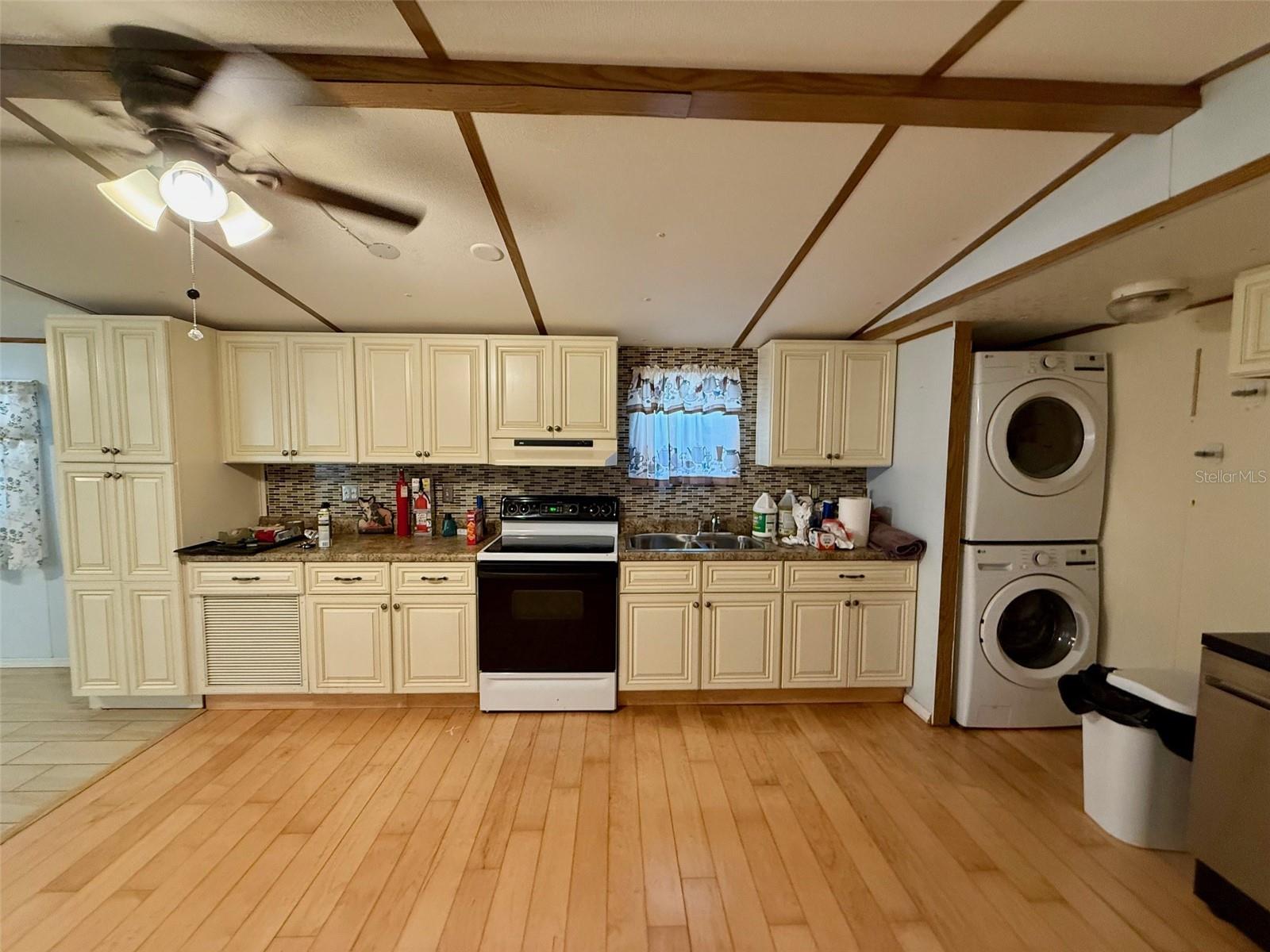 Image 7 of 18 For 6377 Flanders Lane