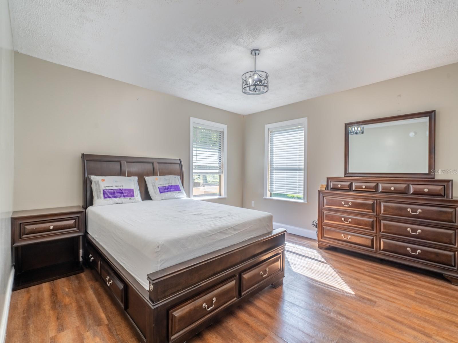 Image 13 of 41 For 13425 217th Court