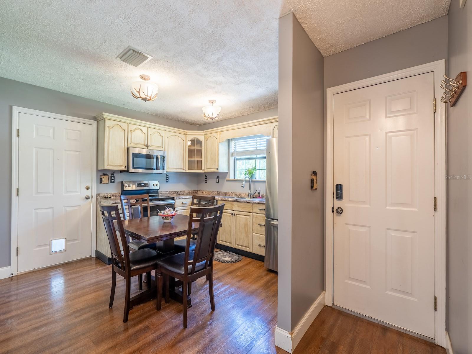 Image 6 of 41 For 13425 217th Court