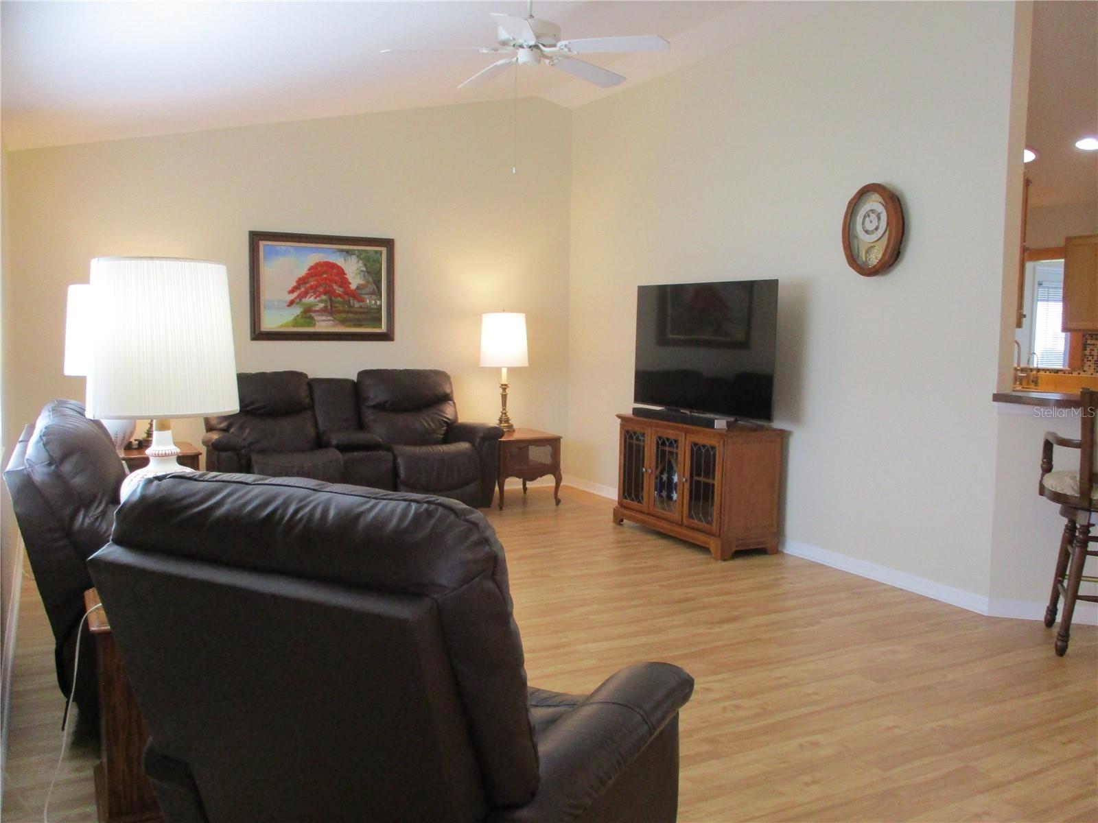 Image 4 of 87 For 11369 139th Street