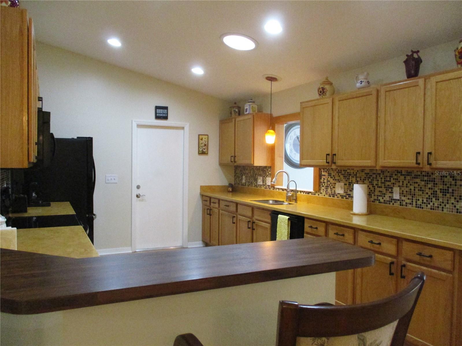 Image 6 of 87 For 11369 139th Street