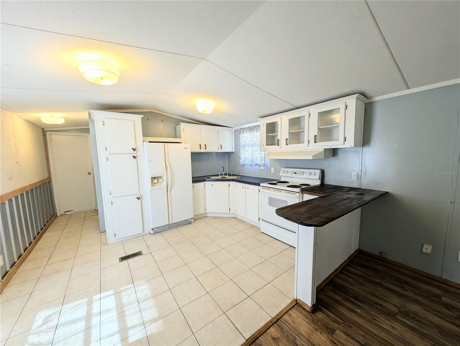 Image 6 of 27 For 15443 86th Lane