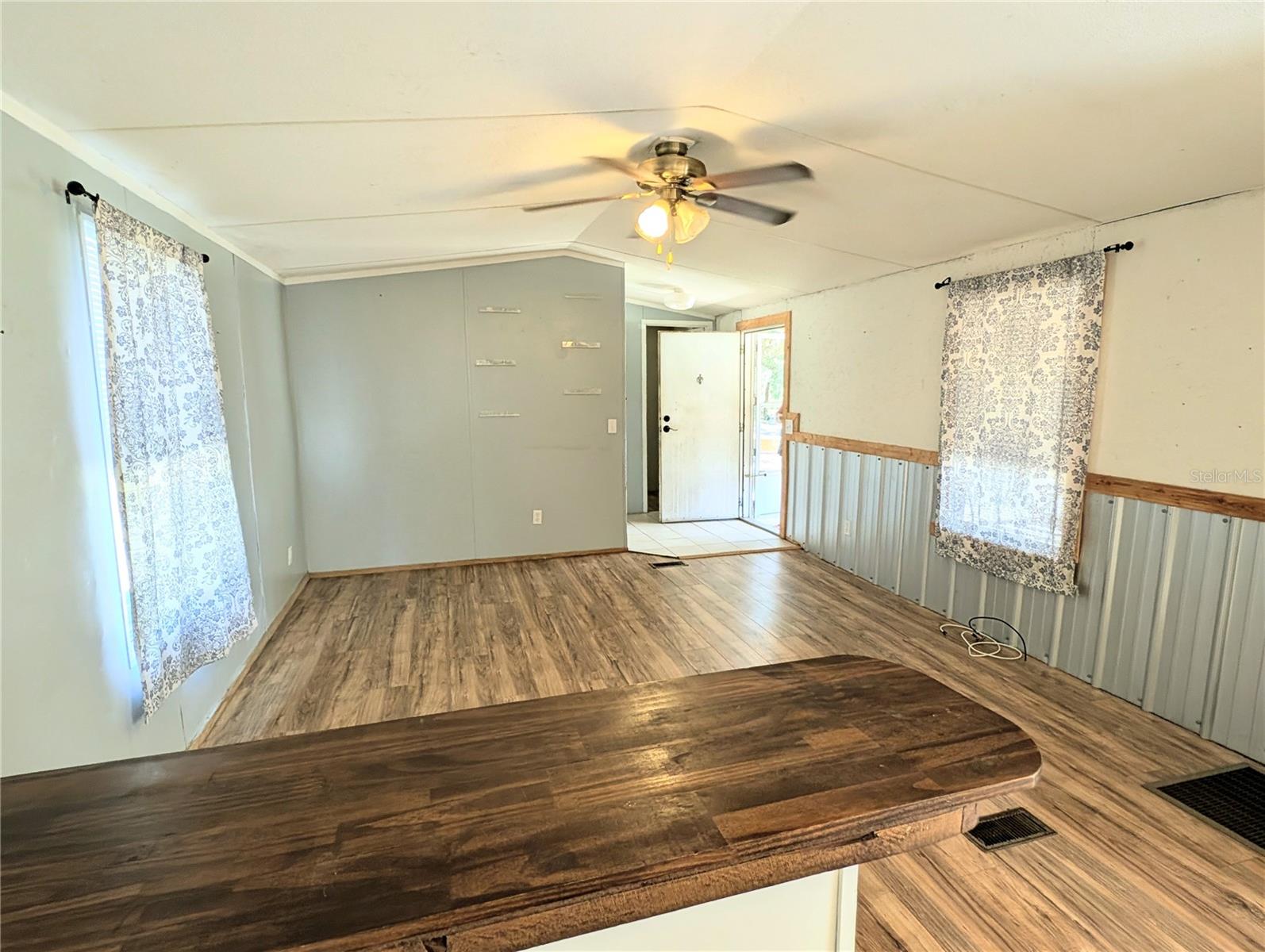 Image 9 of 27 For 15443 86th Lane