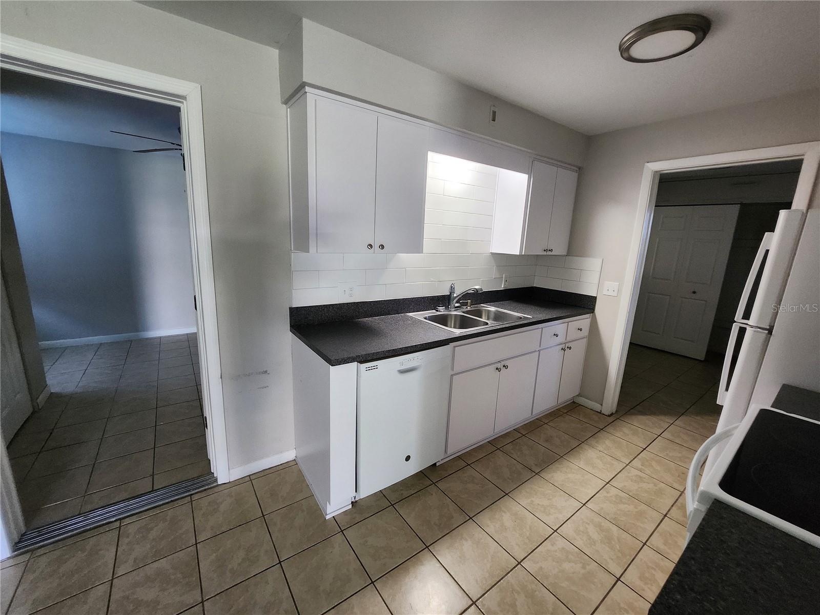 Image 28 of 54 For 25 Beverly Hills Boulevard