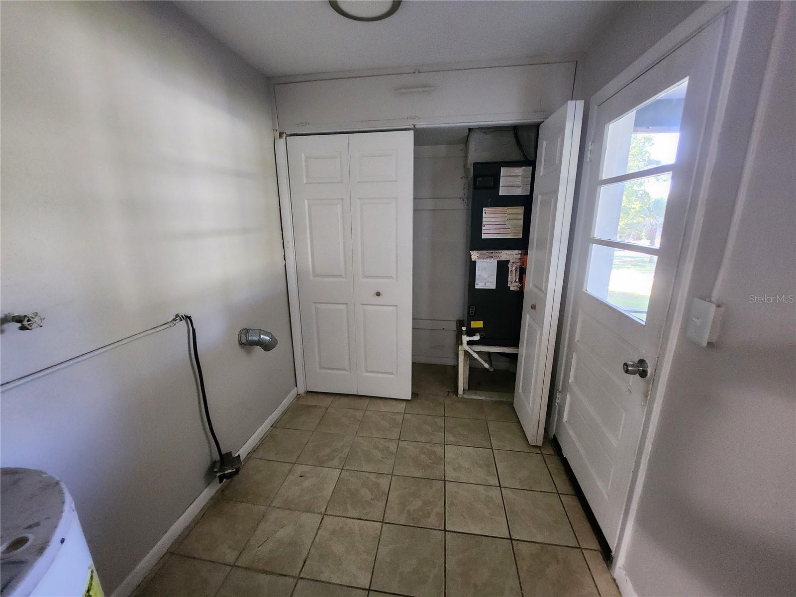 Image 32 of 54 For 25 Beverly Hills Boulevard