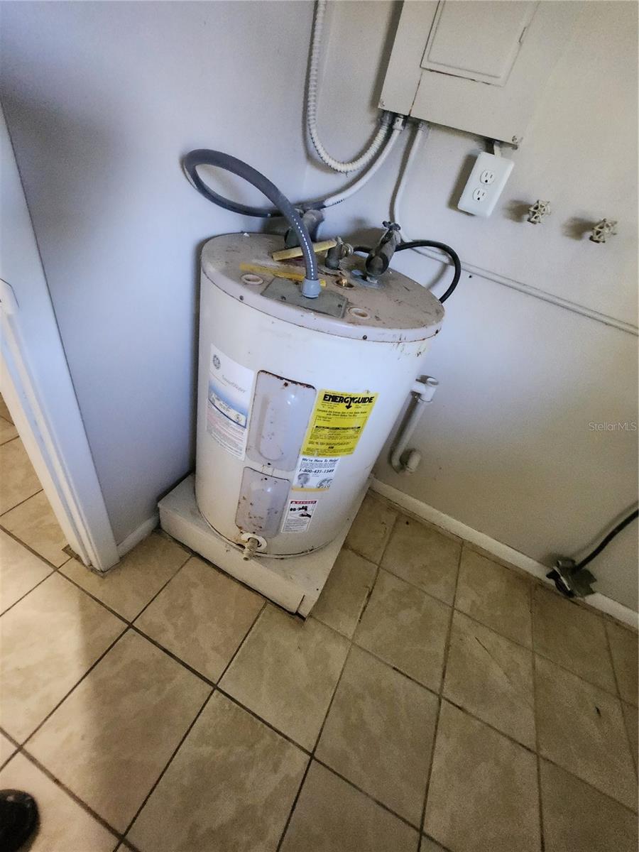 Image 33 of 54 For 25 Beverly Hills Boulevard