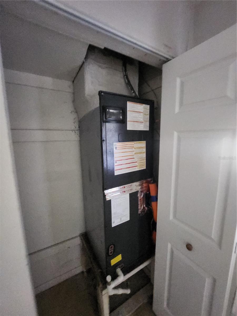 Image 34 of 54 For 25 Beverly Hills Boulevard