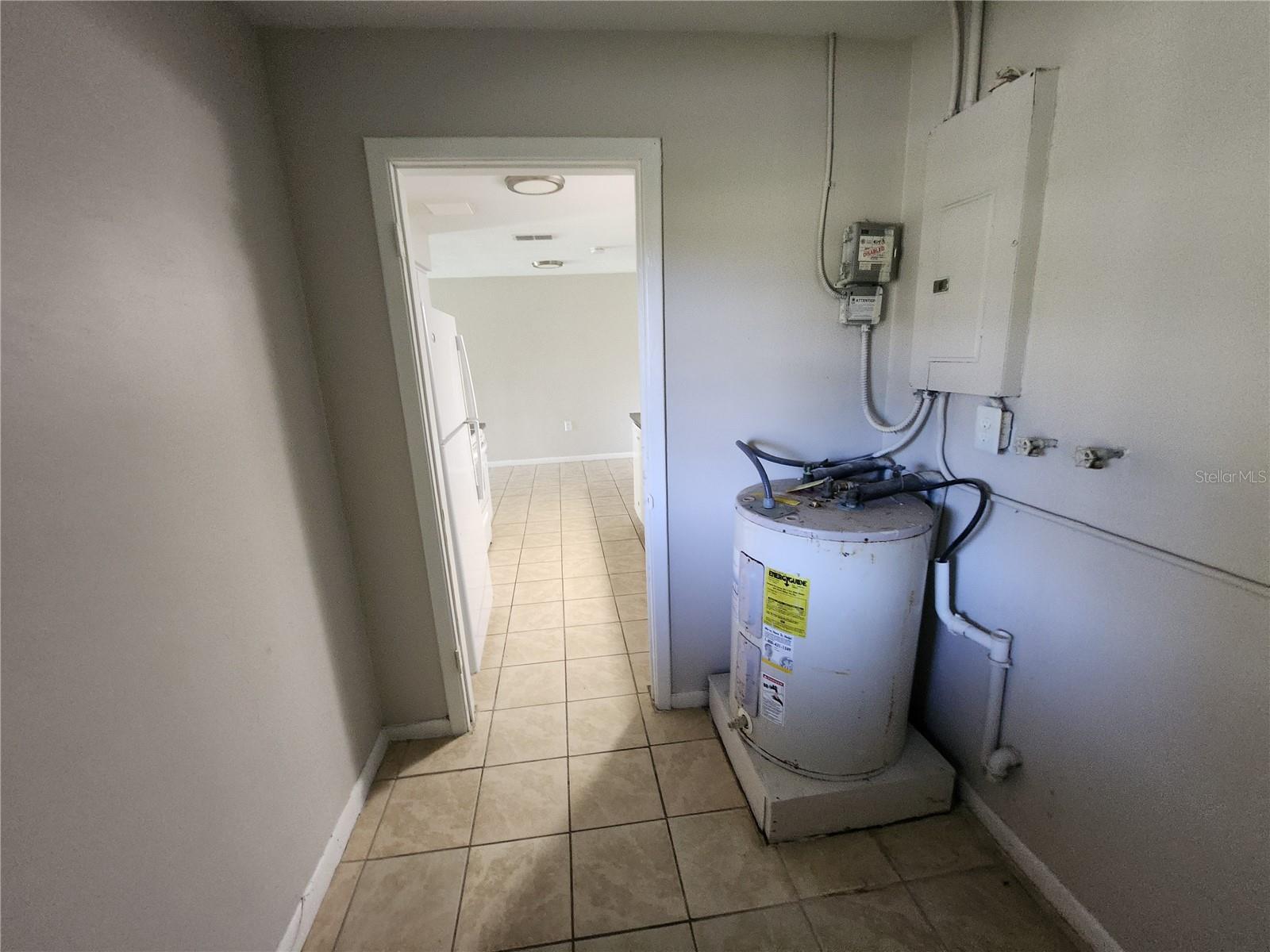 Image 35 of 54 For 25 Beverly Hills Boulevard