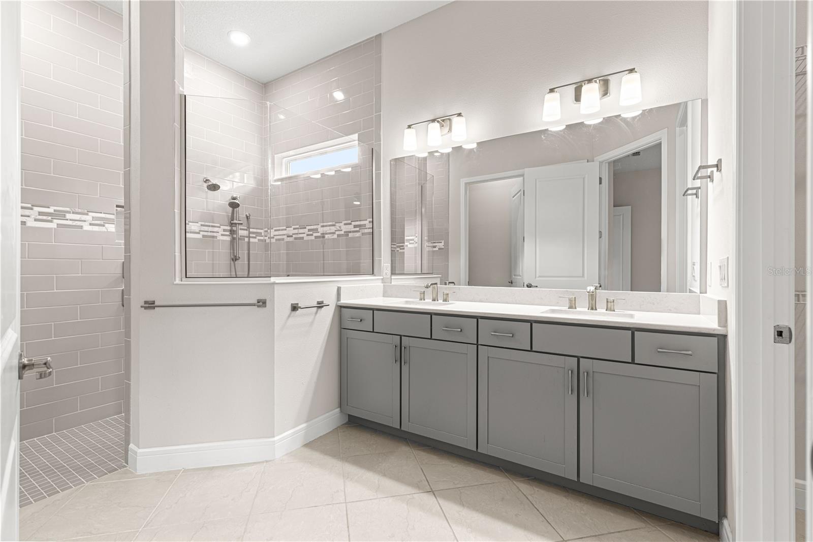 Image 16 of 55 For 9147 65th Loop