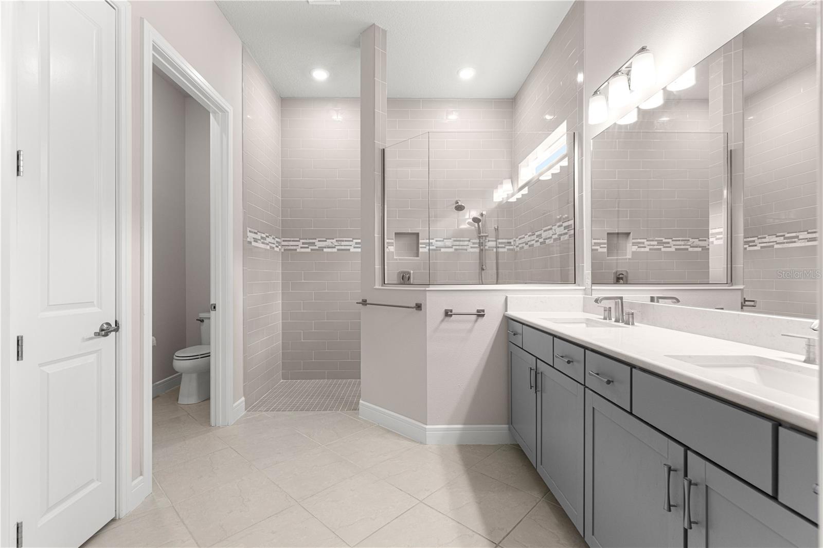 Image 17 of 55 For 9147 65th Loop