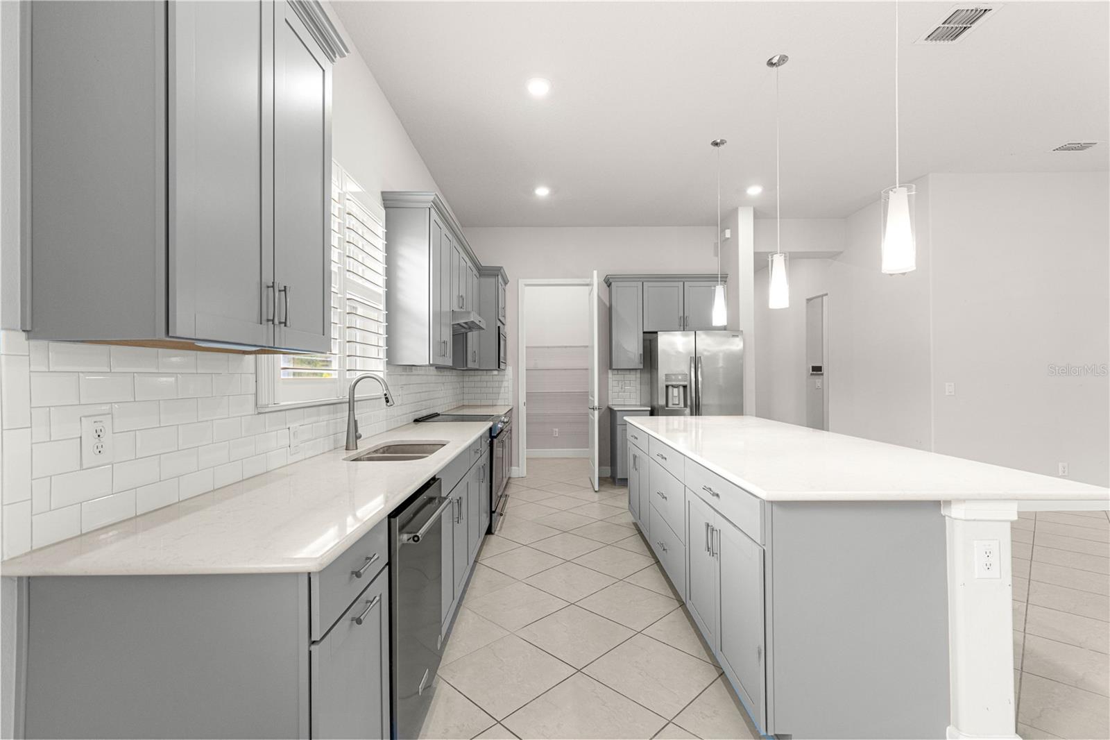 Image 4 of 55 For 9147 65th Loop