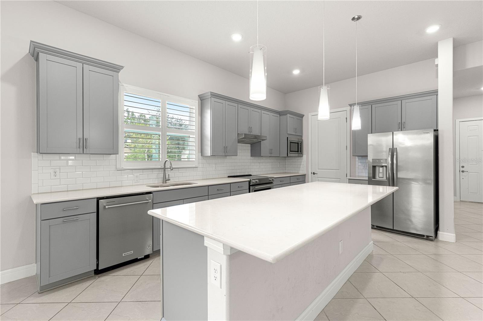 Image 7 of 55 For 9147 65th Loop