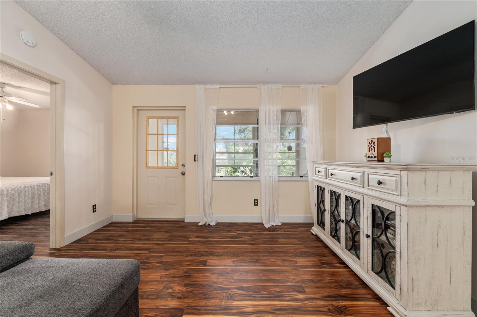 Image 17 of 48 For 8711 90th Street B