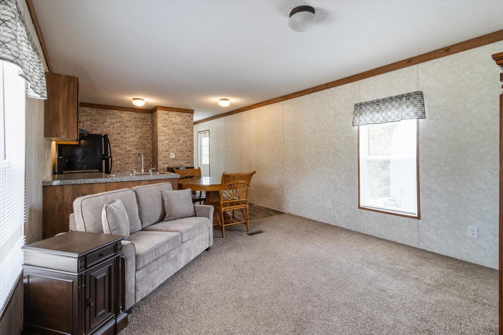 Image 18 of 21 For 8572 Lindhurst Circle