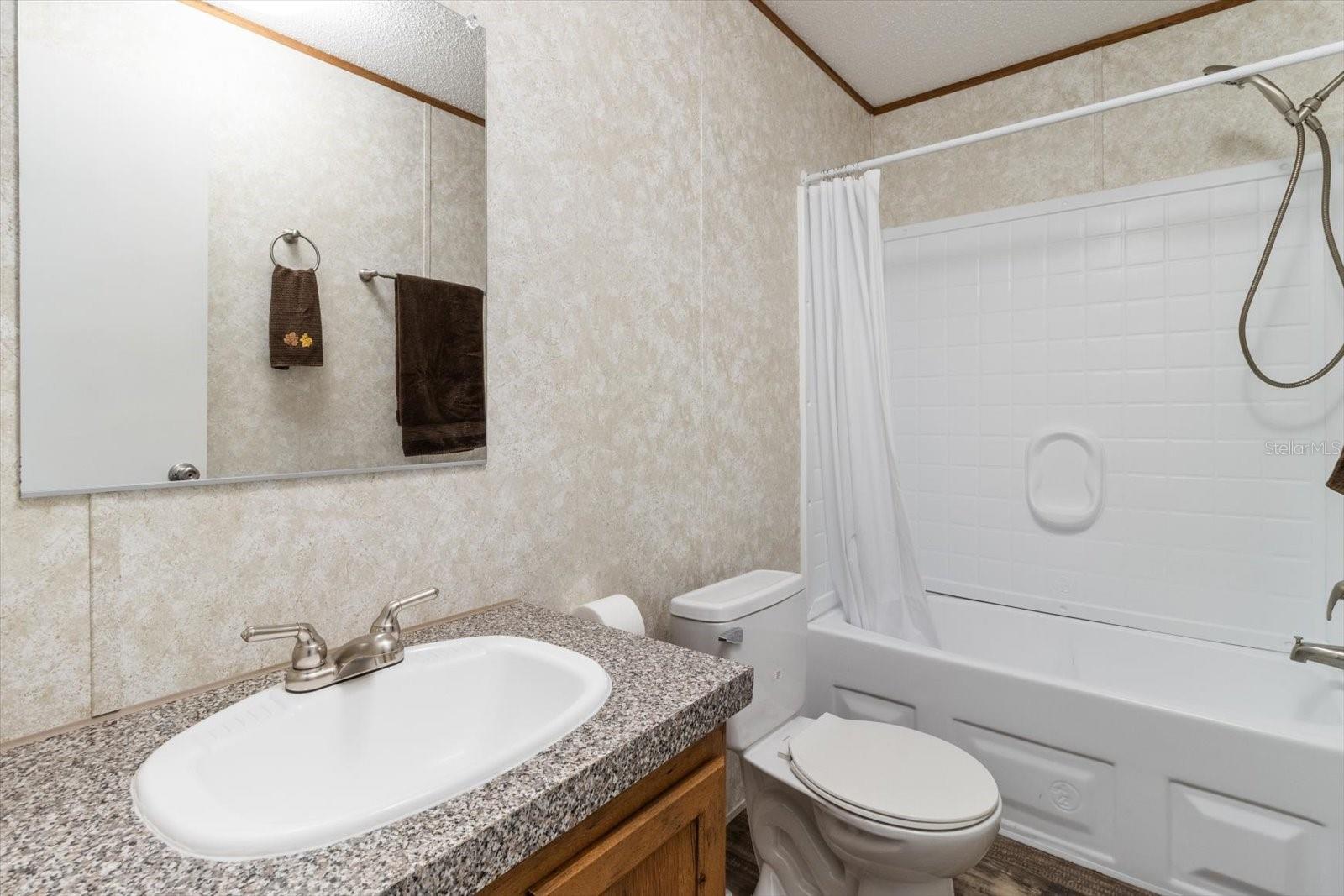 Image 19 of 21 For 8572 Lindhurst Circle