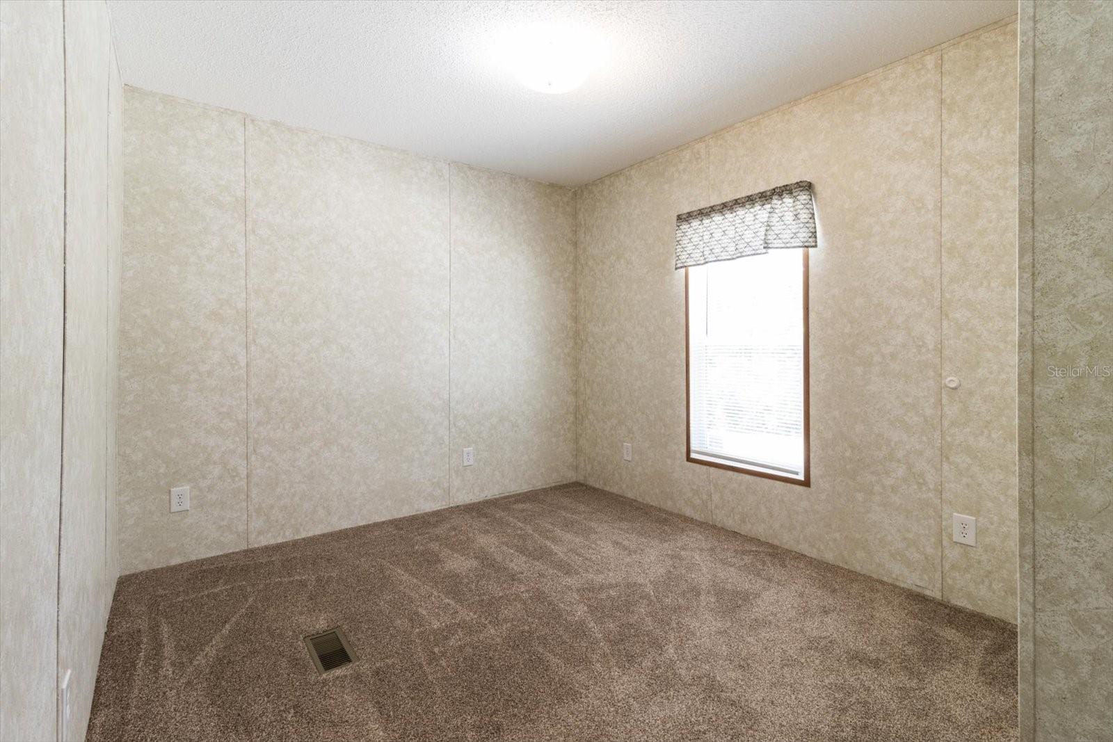 Image 20 of 21 For 8572 Lindhurst Circle