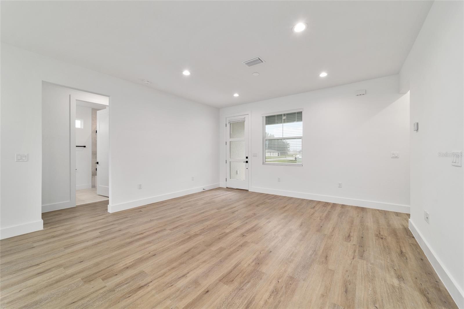 Image 18 of 57 For 24 Dogwood Trail