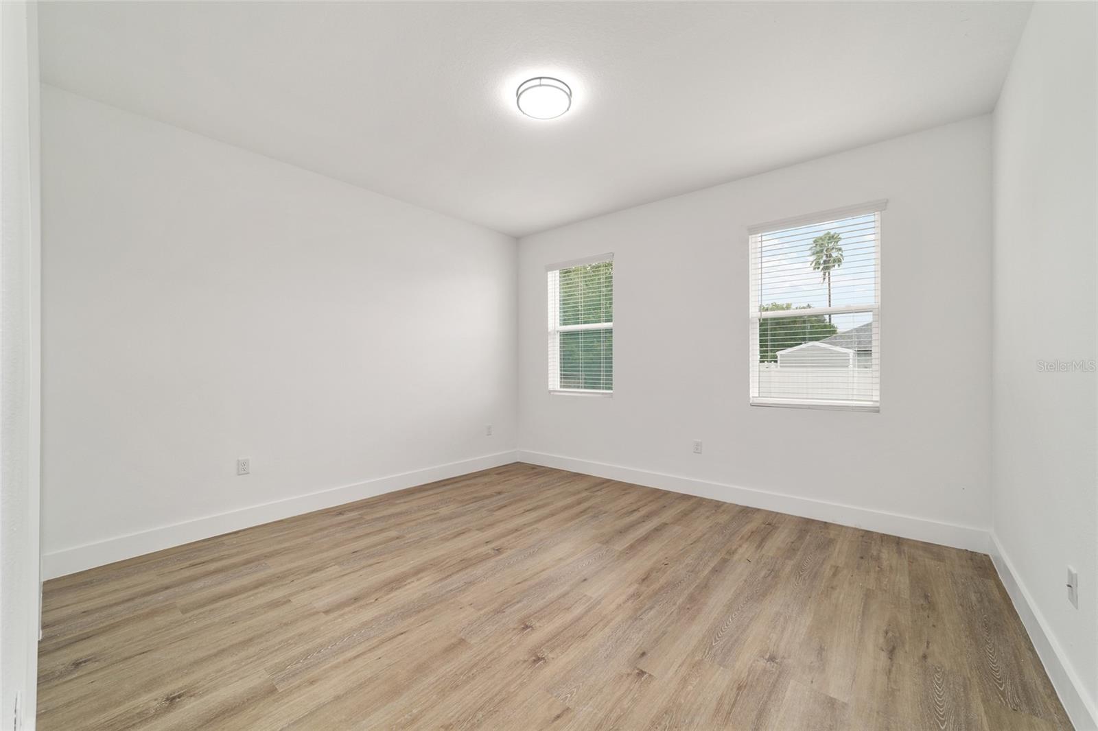 Image 32 of 57 For 24 Dogwood Trail