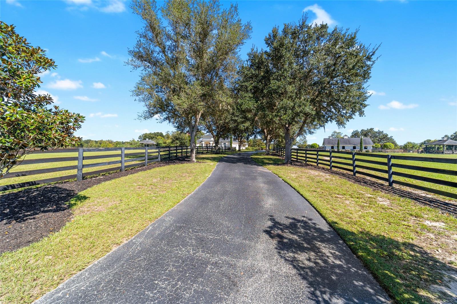 Image 8 of 67 For 15952 10th Circle