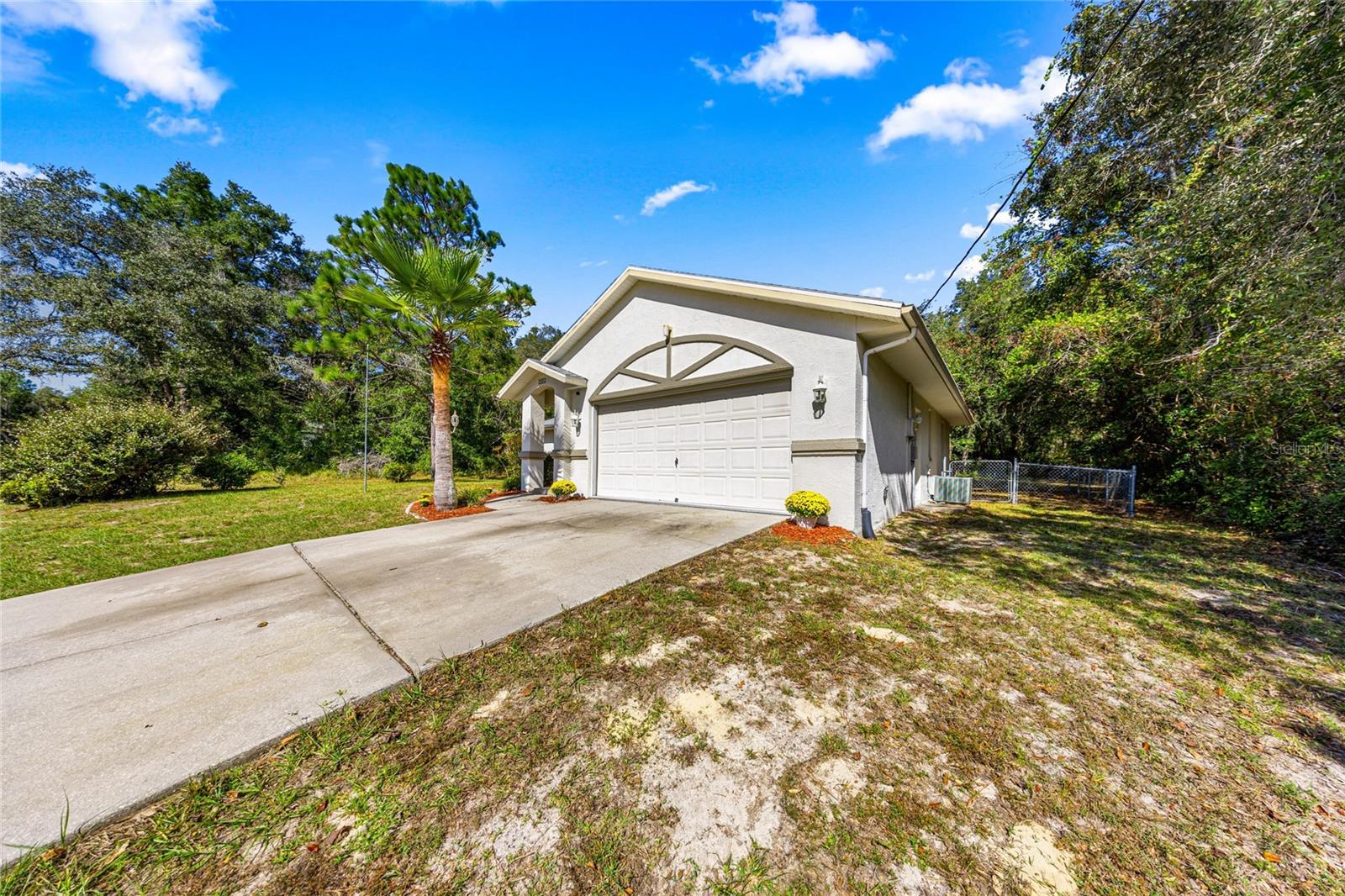 Image 10 of 27 For 1551 Saint Elizabeth Place