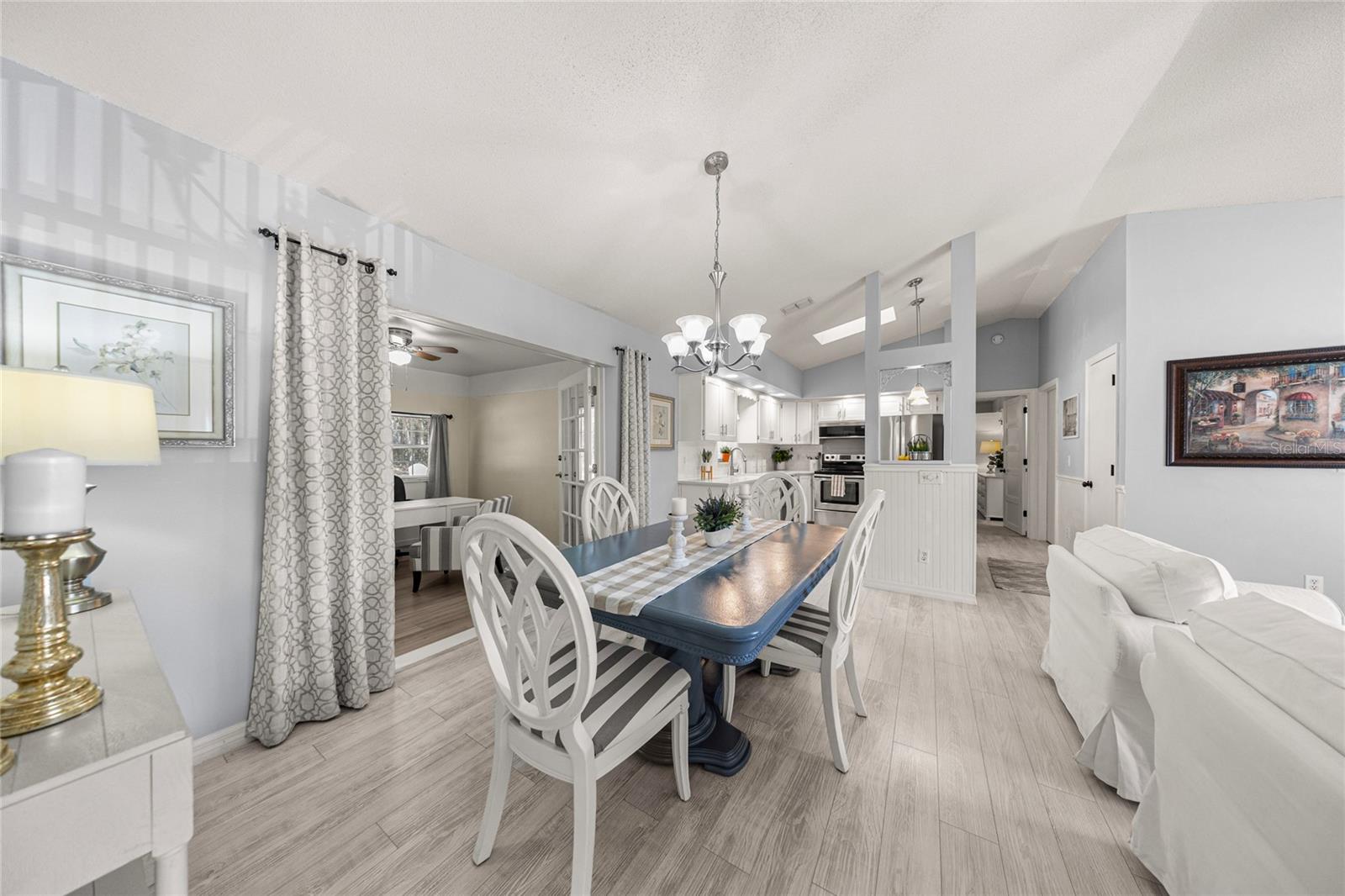 Image 14 of 27 For 1551 Saint Elizabeth Place