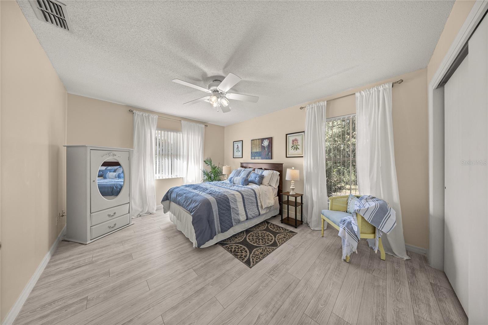 Image 25 of 27 For 1551 Saint Elizabeth Place