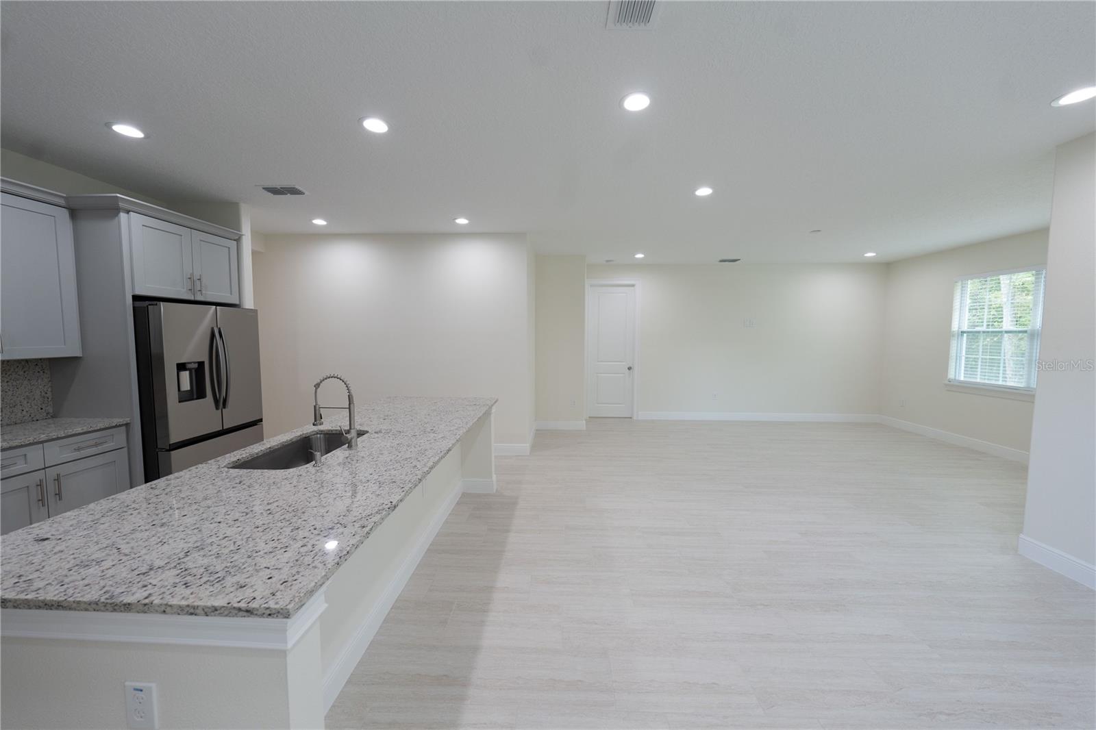 Image 11 of 47 For 15303 94th Terrace