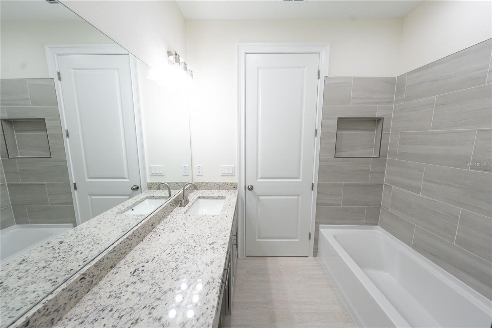 Image 18 of 47 For 15303 94th Terrace