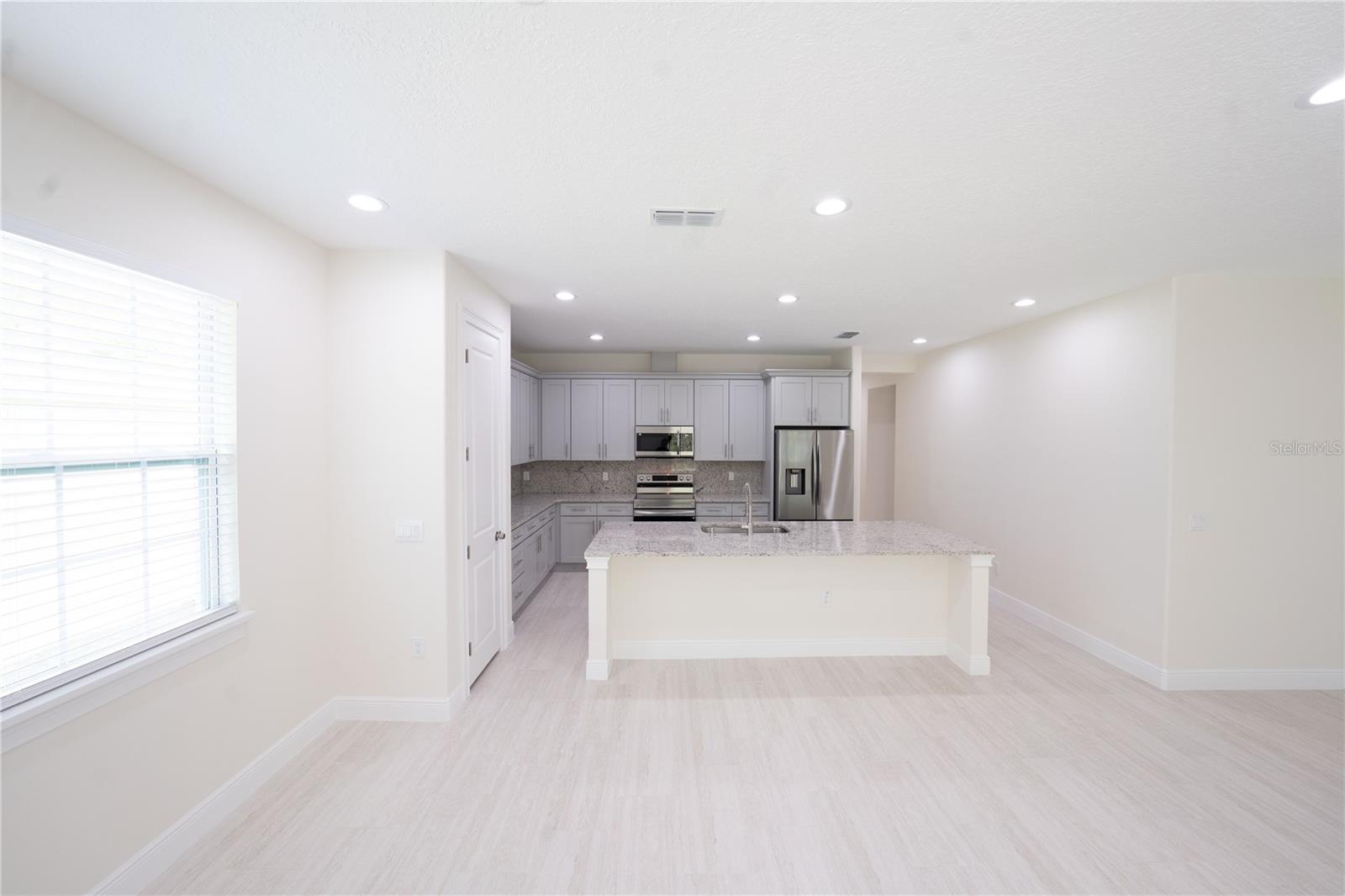 Image 3 of 47 For 15303 94th Terrace