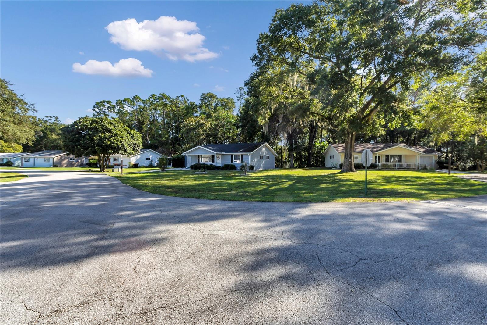 Image 33 of 42 For 10897 80th Court