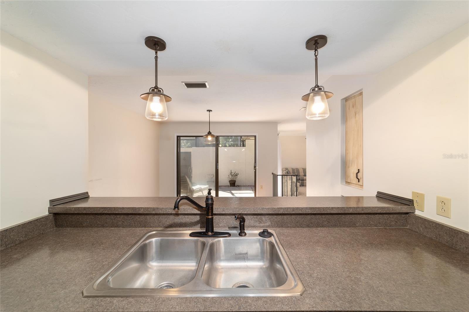 Image 21 of 56 For 1715 38th Avenue