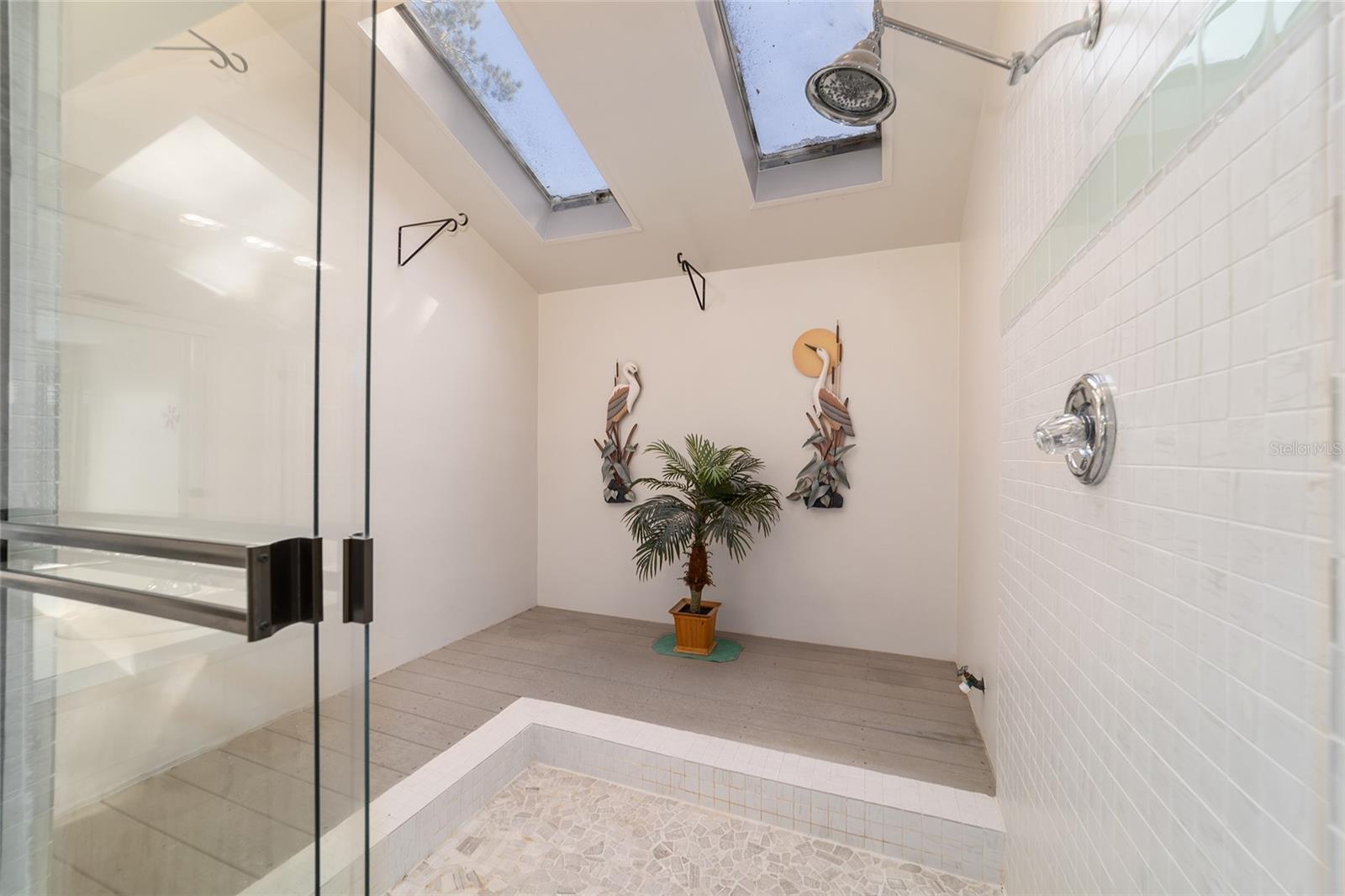 Image 31 of 56 For 1715 38th Avenue