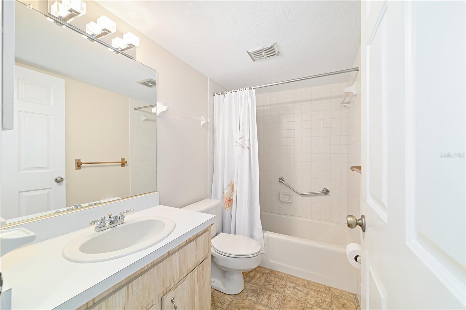 Image 34 of 56 For 1715 38th Avenue