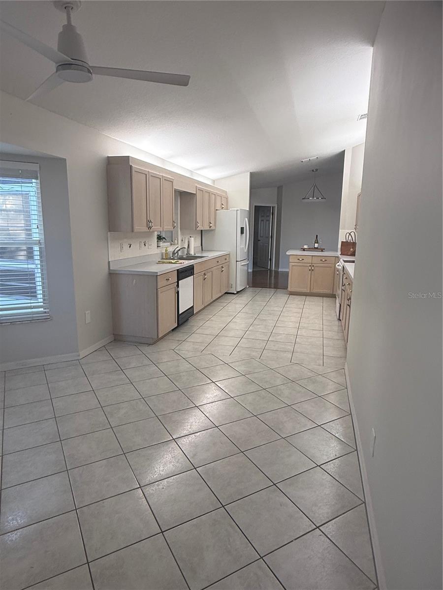 Image 6 of 13 For 9050 135th Loop