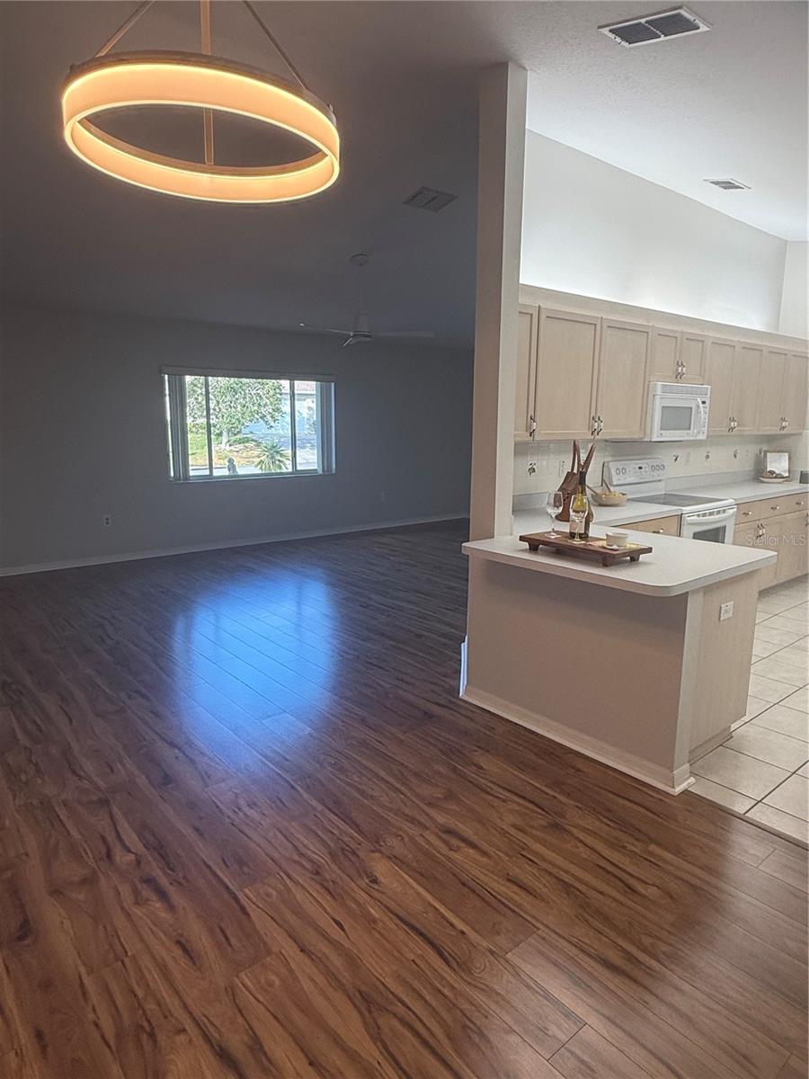 Image 8 of 13 For 9050 135th Loop