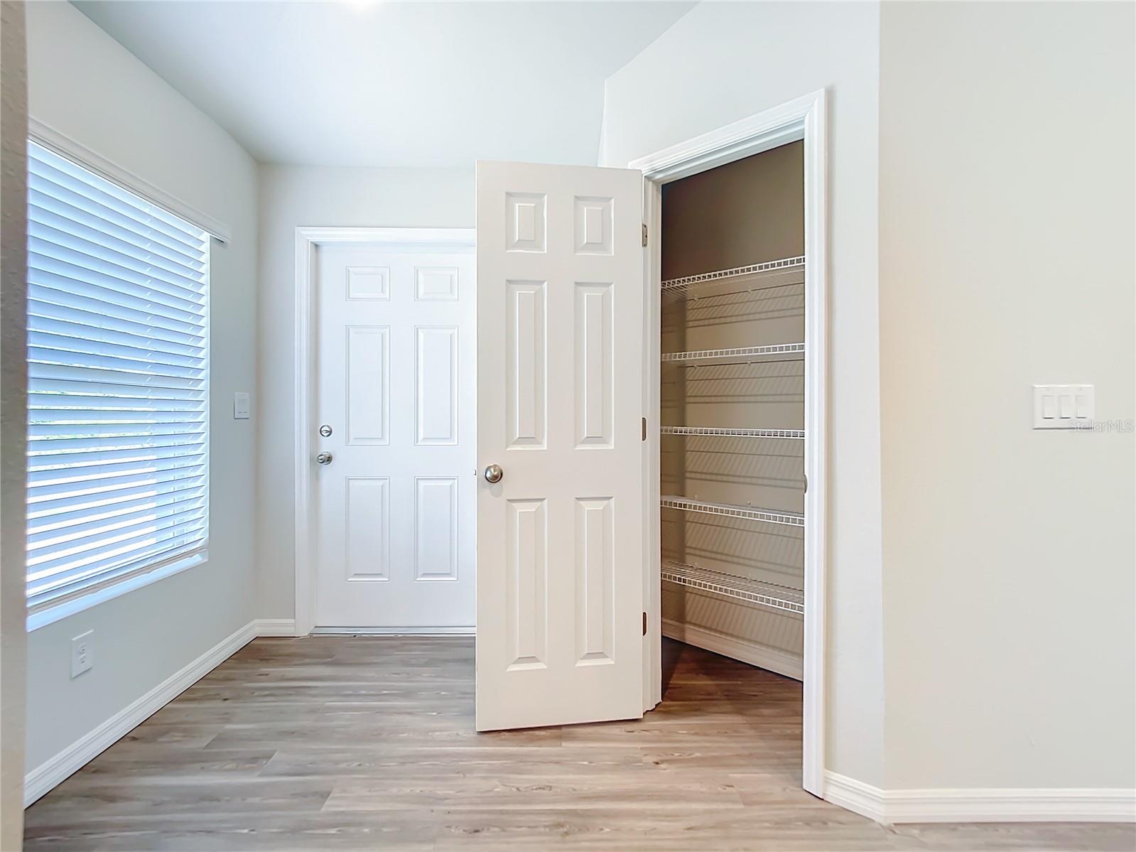 Image 11 of 23 For 11399 Poplin Avenue