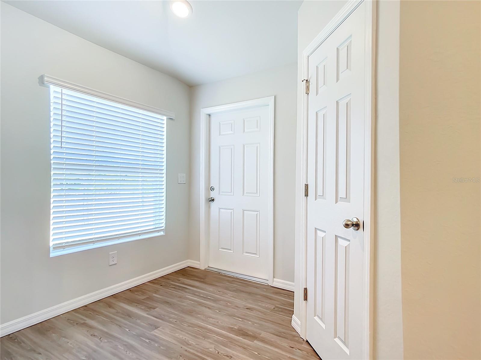 Image 13 of 23 For 11399 Poplin Avenue